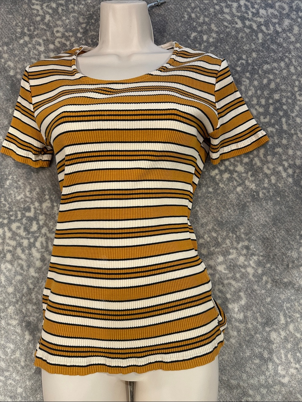 SCOTCH AND SODA Striped Mustard & Cream Women's Tee SIZE S